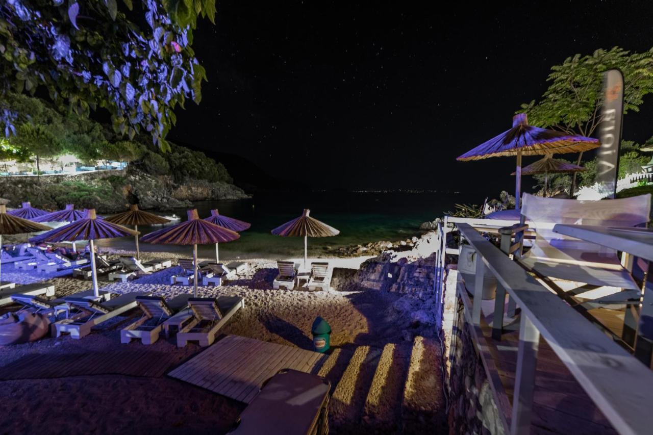 Aiora Suites Sívota Екстериор снимка