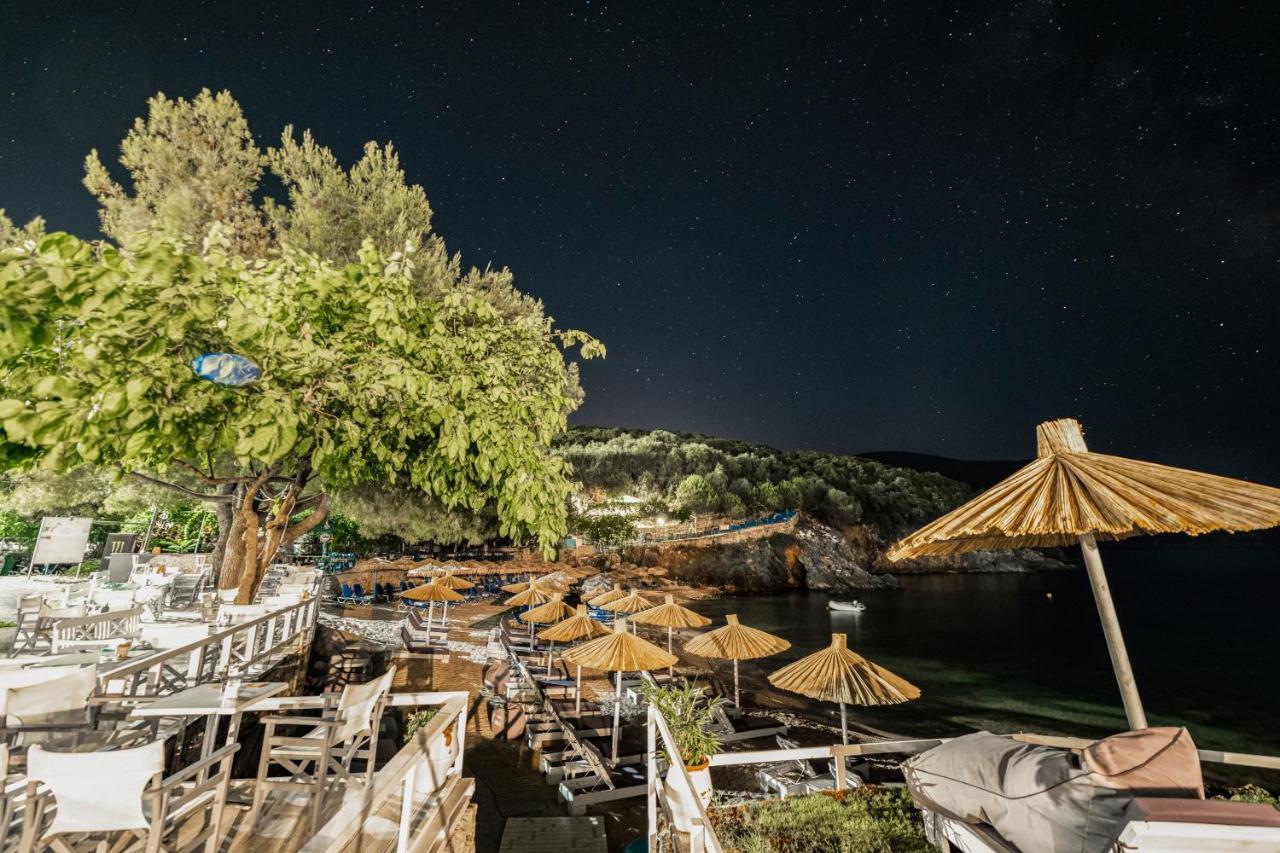 Aiora Suites Sívota Екстериор снимка