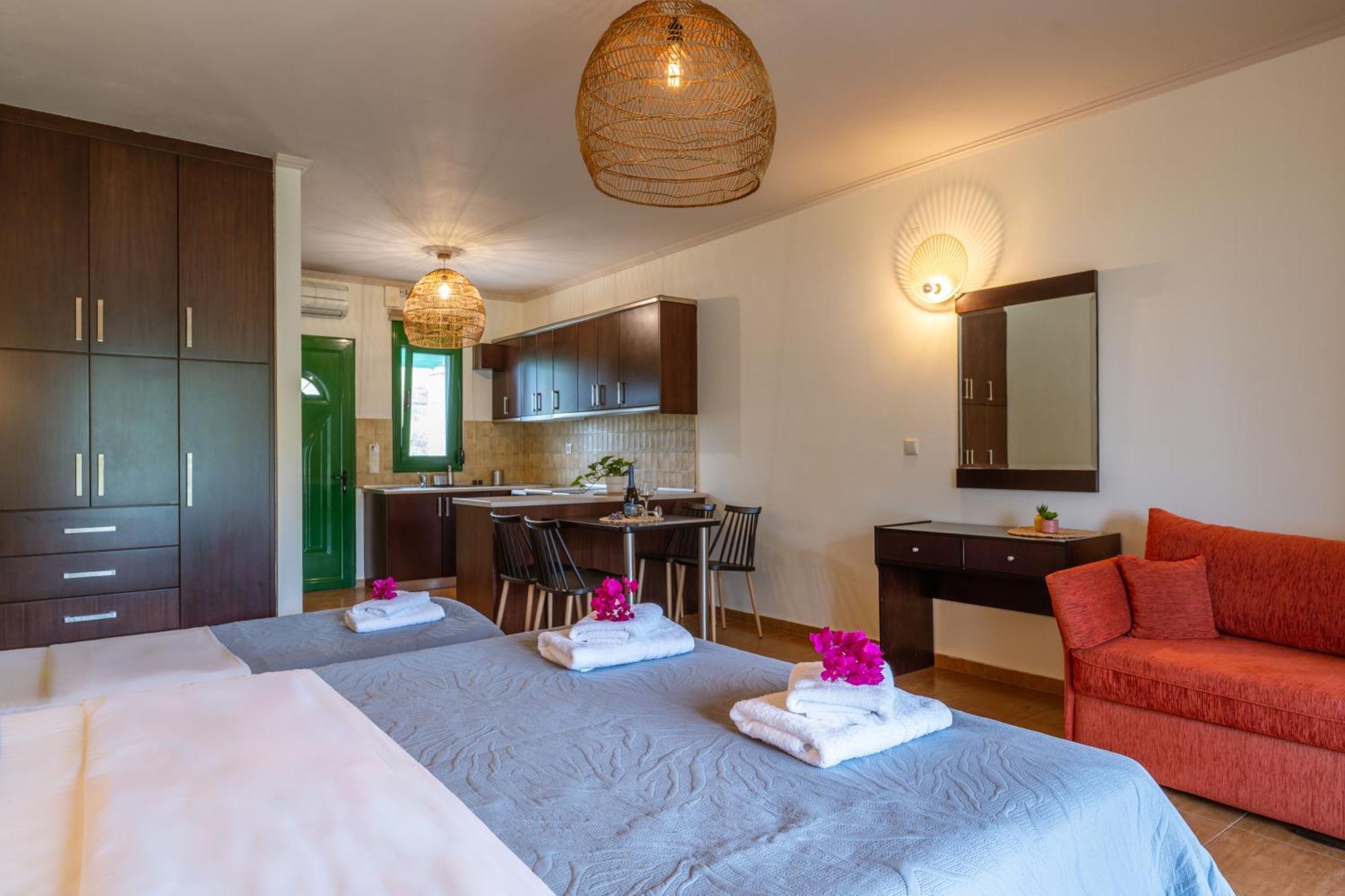 Aiora Suites Sívota Екстериор снимка