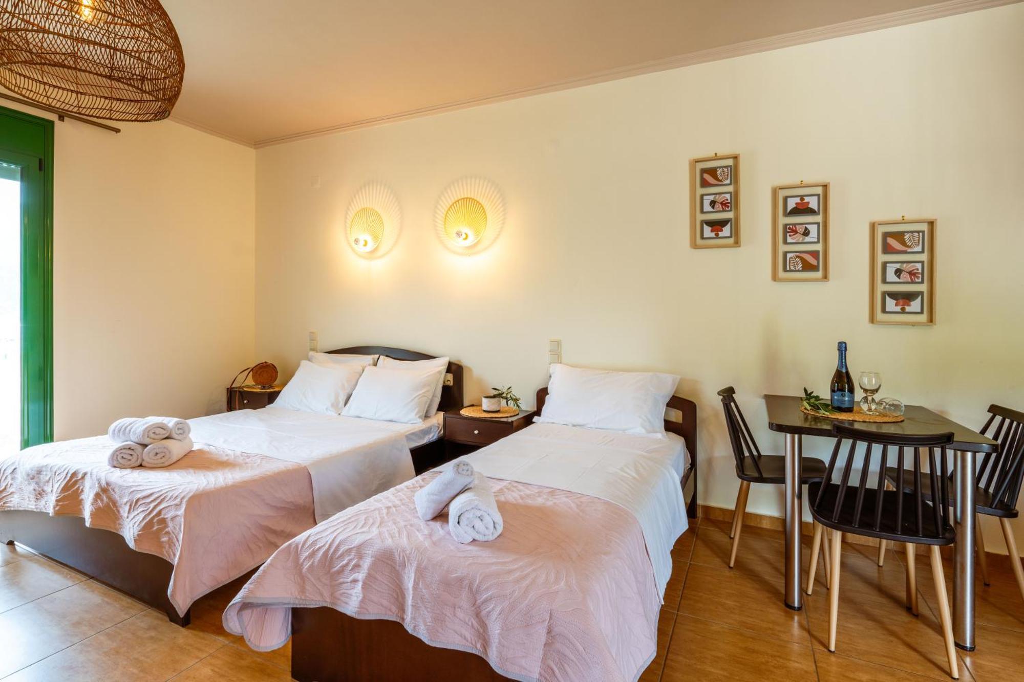 Aiora Suites Sívota Екстериор снимка