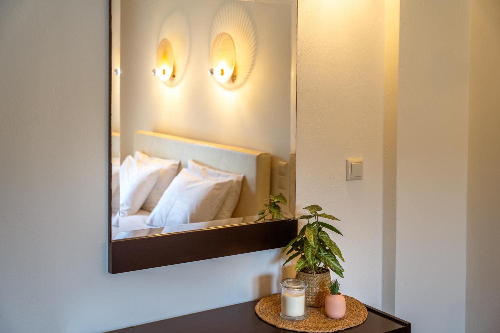Aiora Suites Sívota Екстериор снимка