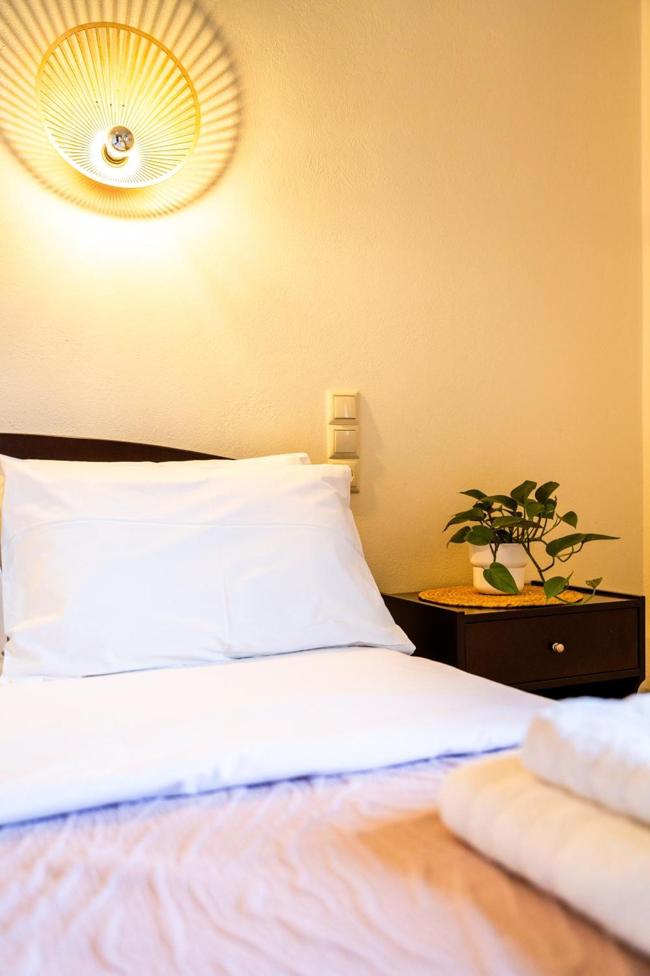 Aiora Suites Sívota Екстериор снимка