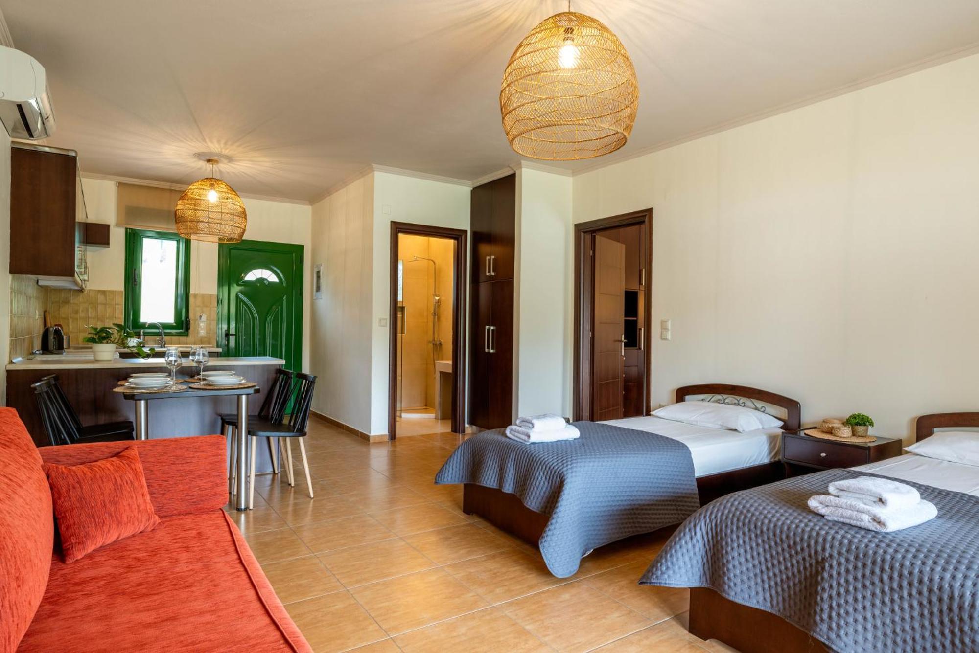 Aiora Suites Sívota Екстериор снимка