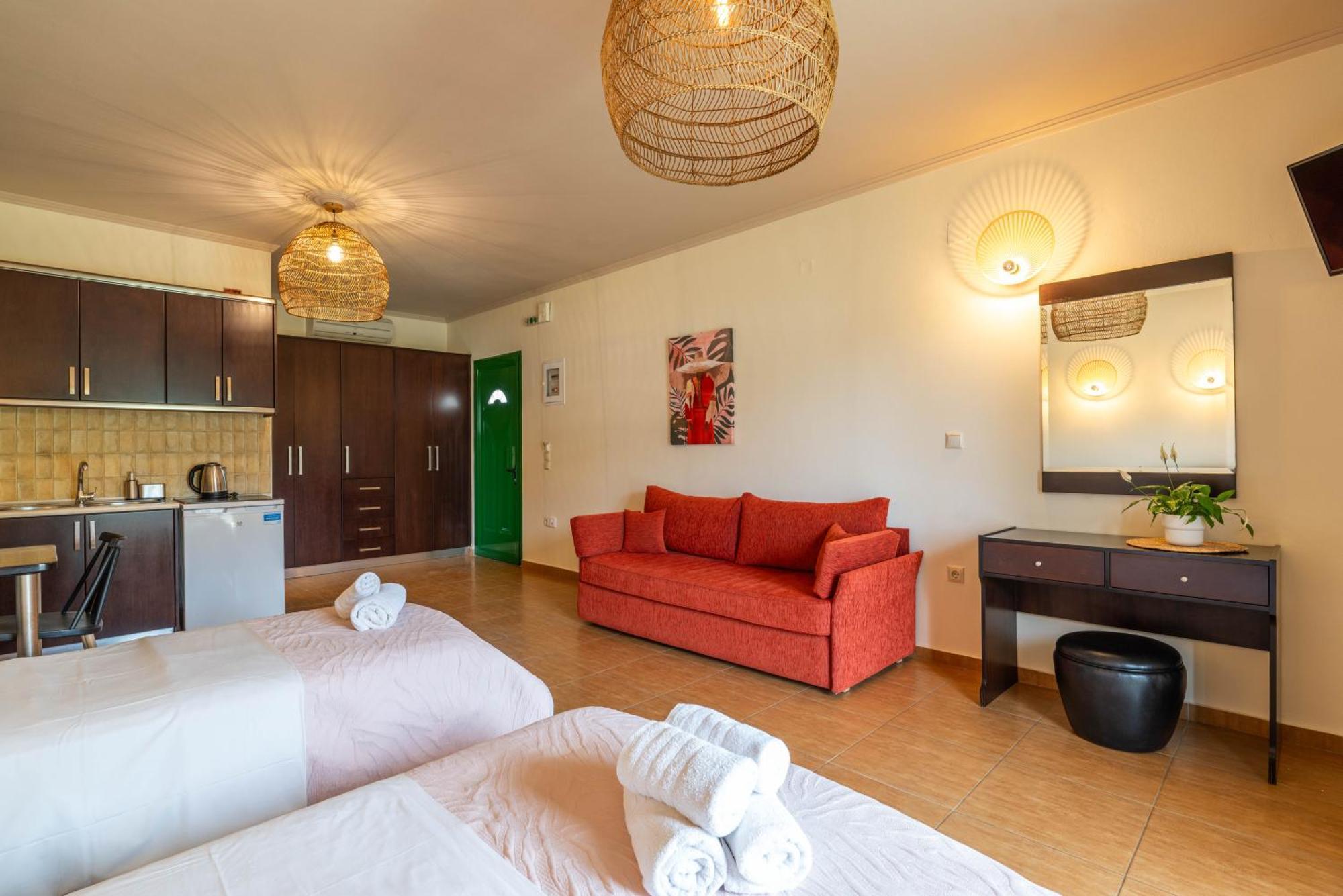 Aiora Suites Sívota Екстериор снимка
