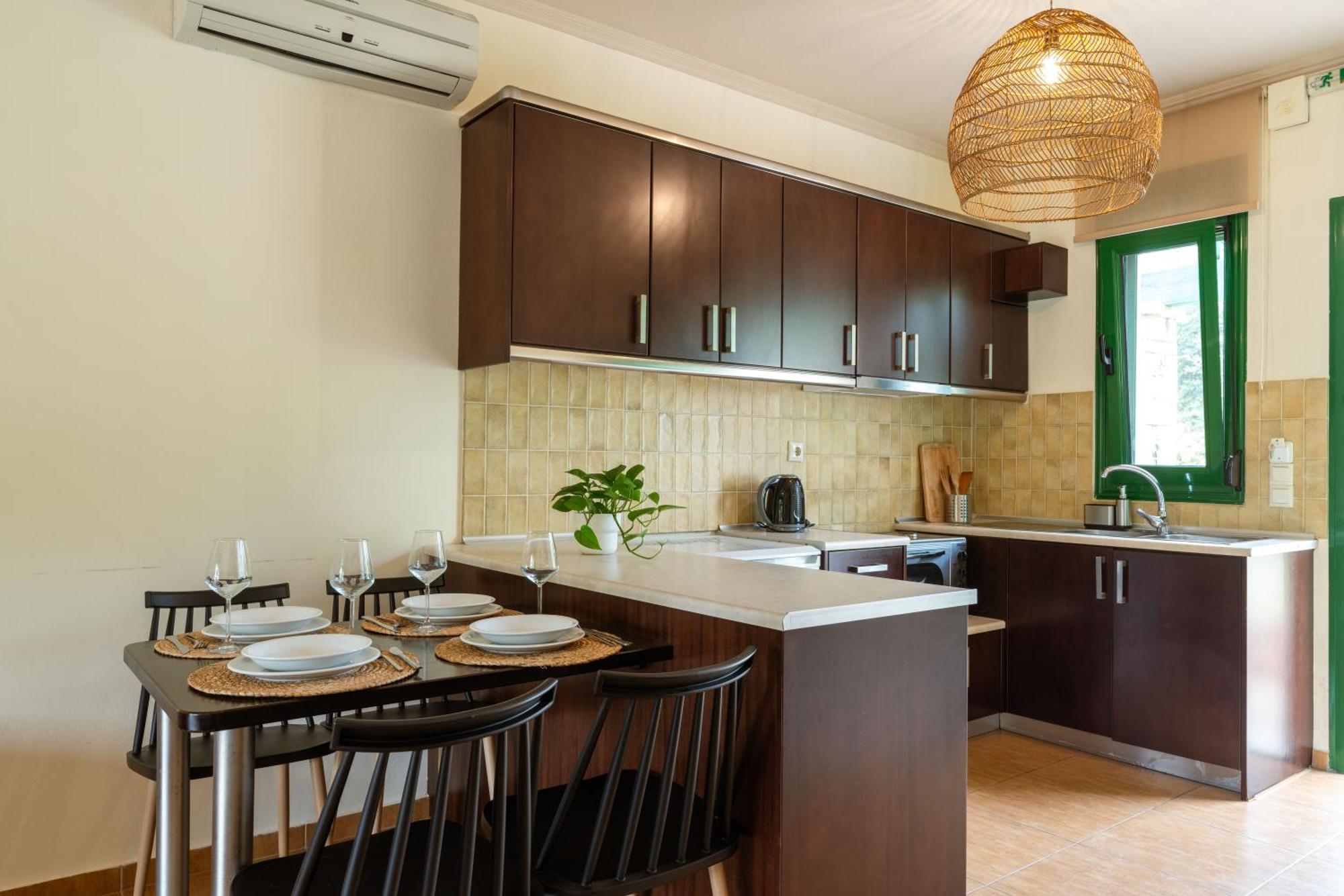 Aiora Suites Sívota Екстериор снимка