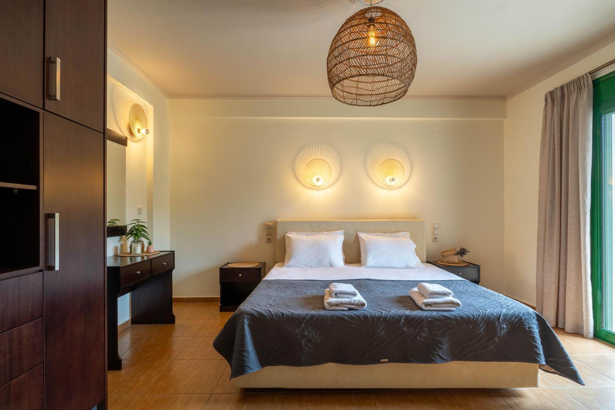 Aiora Suites Sívota Екстериор снимка