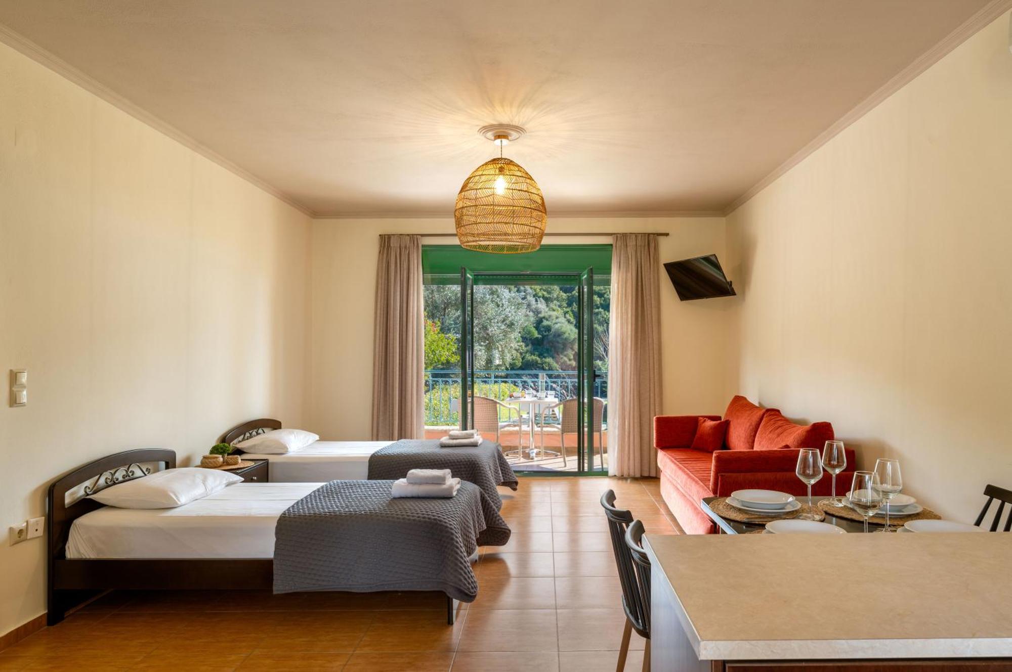Aiora Suites Sívota Екстериор снимка