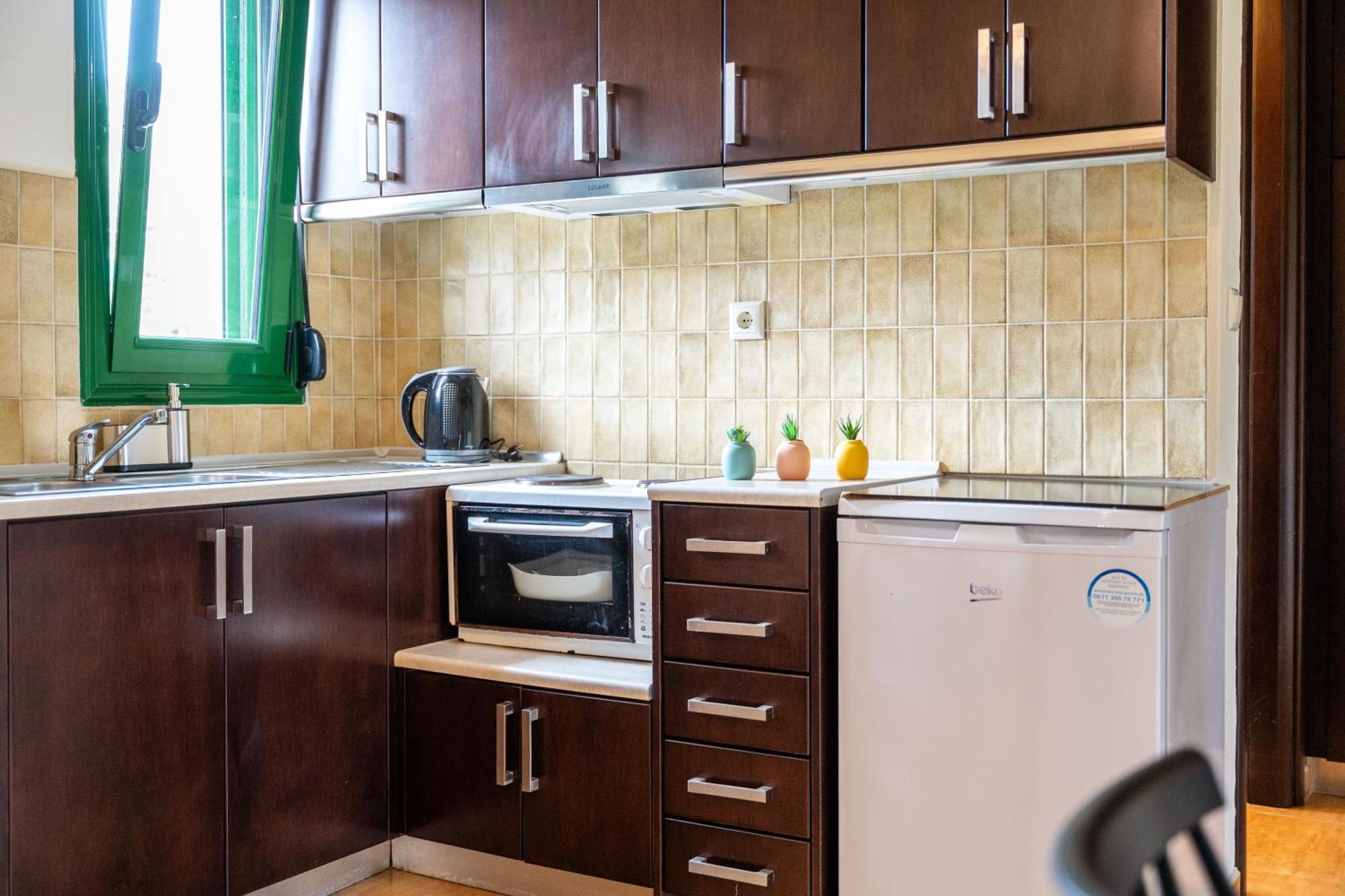 Aiora Suites Sívota Екстериор снимка