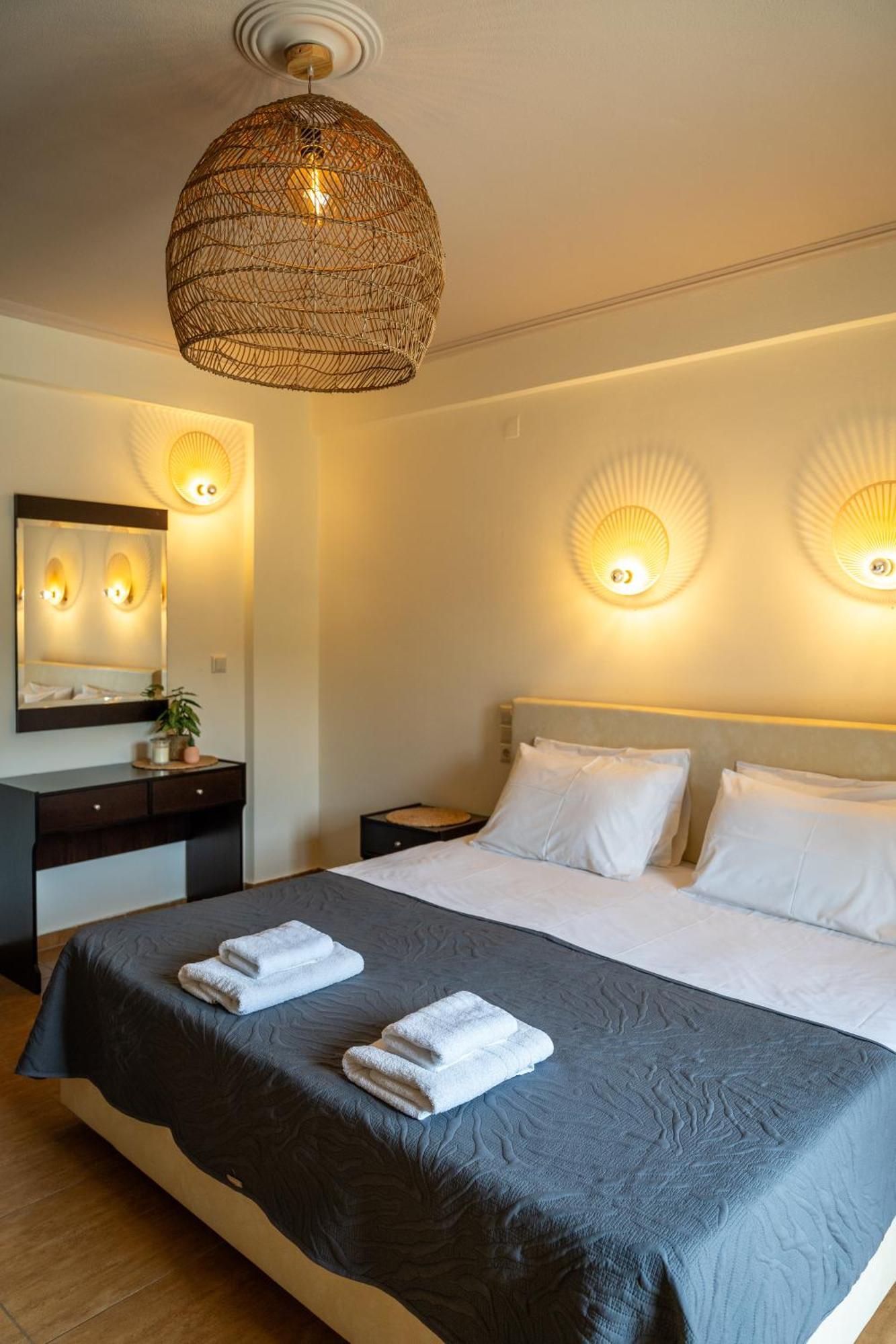 Aiora Suites Sívota Екстериор снимка